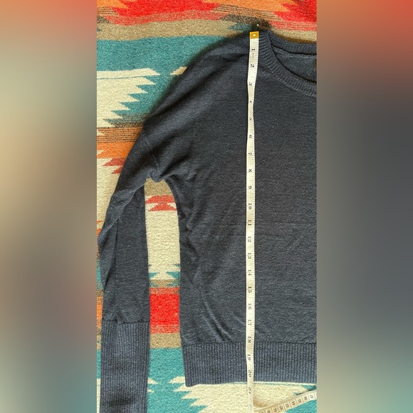 Banana Republic Linen Blend Lightweight Dark Navy Crewneck Sweater. Women’s XS - Picture 5 of 6